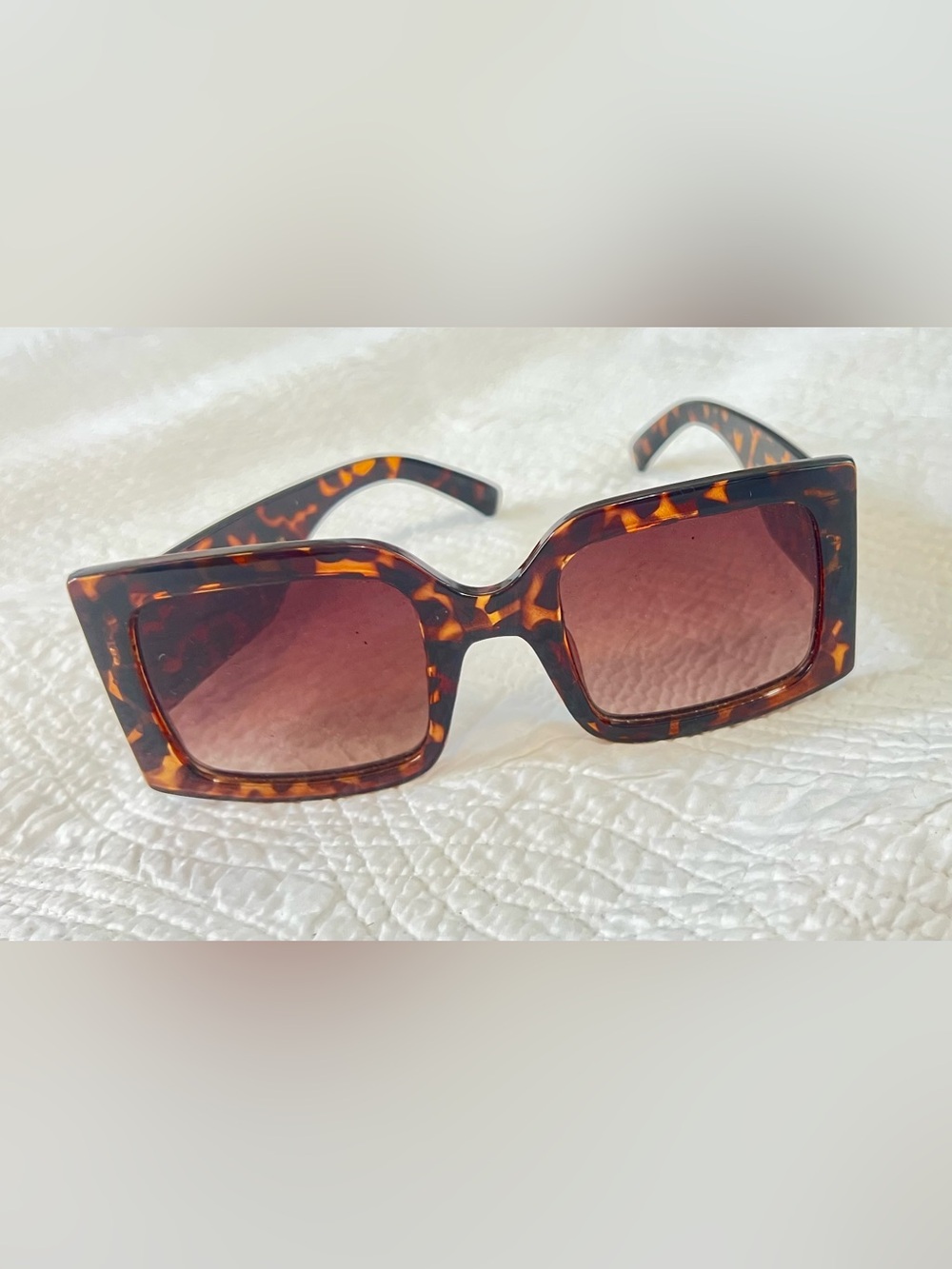 Tortoiseshell Square Sunglasses - Brown Gradient Lenses
